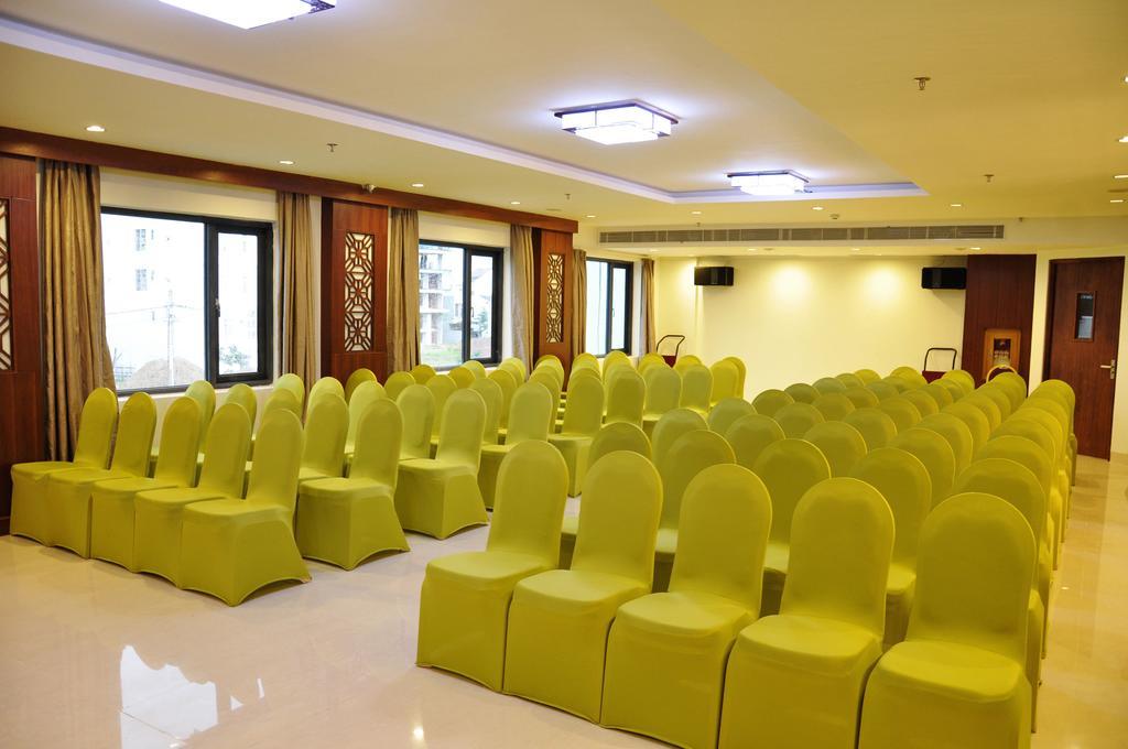Bac Cuong Hotel Дананг Экстерьер фото