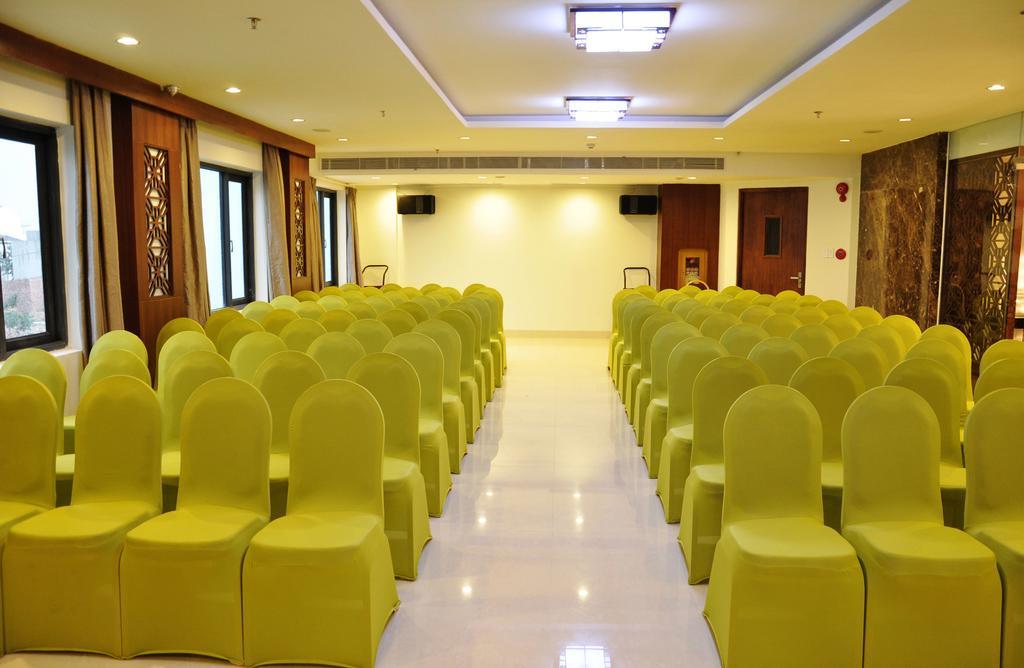 Bac Cuong Hotel Дананг Экстерьер фото