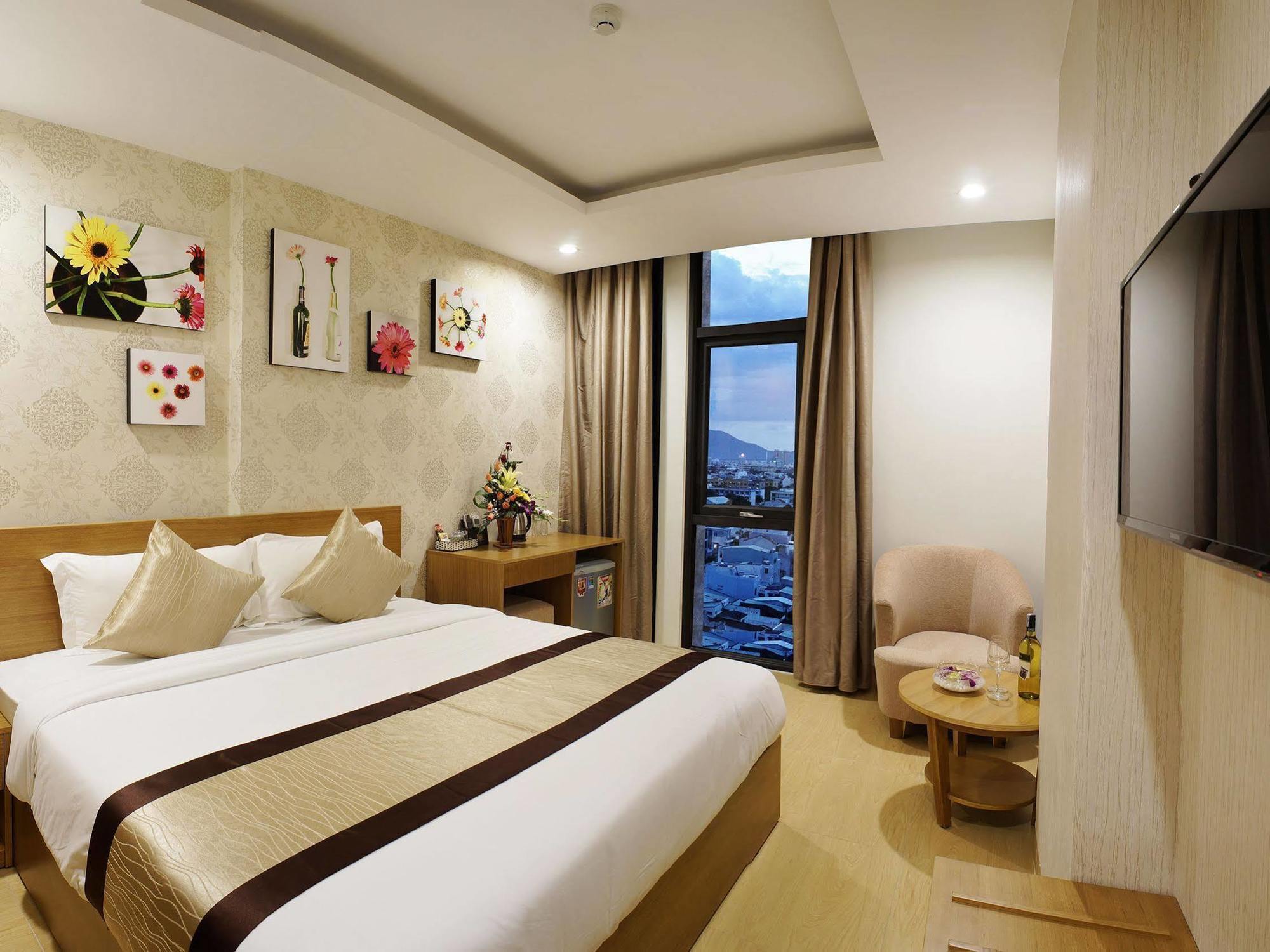 Bac Cuong Hotel Дананг Экстерьер фото