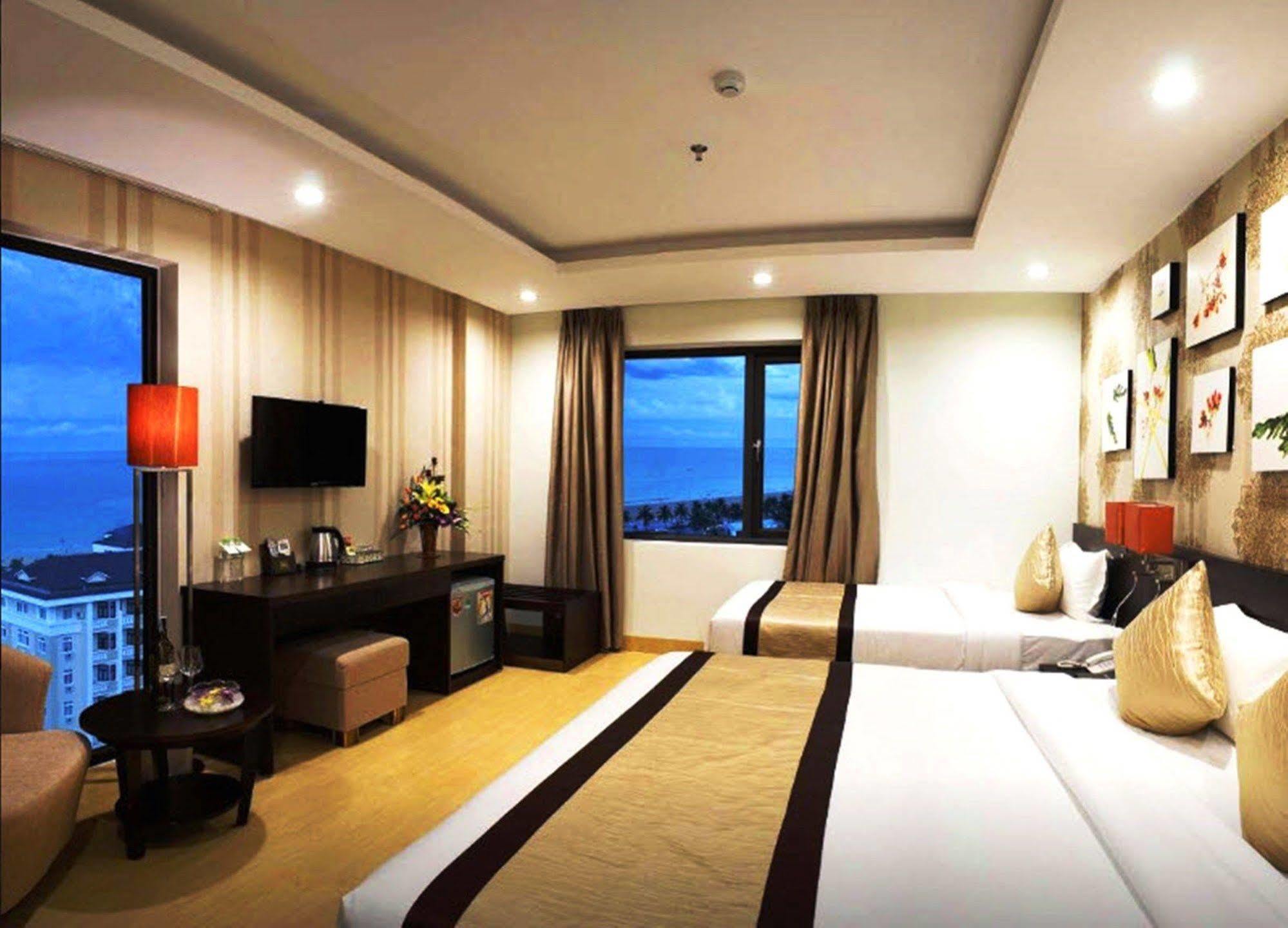 Bac Cuong Hotel Дананг Экстерьер фото