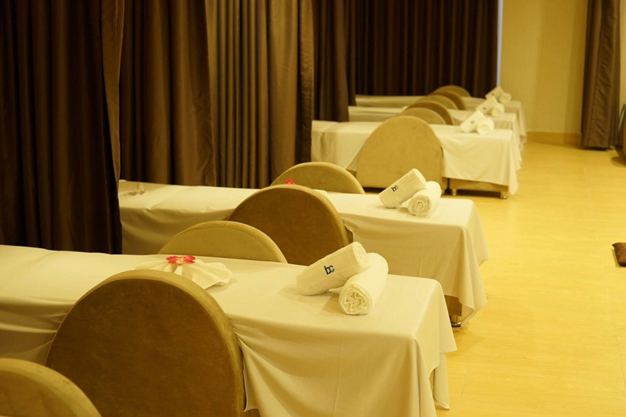 Bac Cuong Hotel Дананг Экстерьер фото