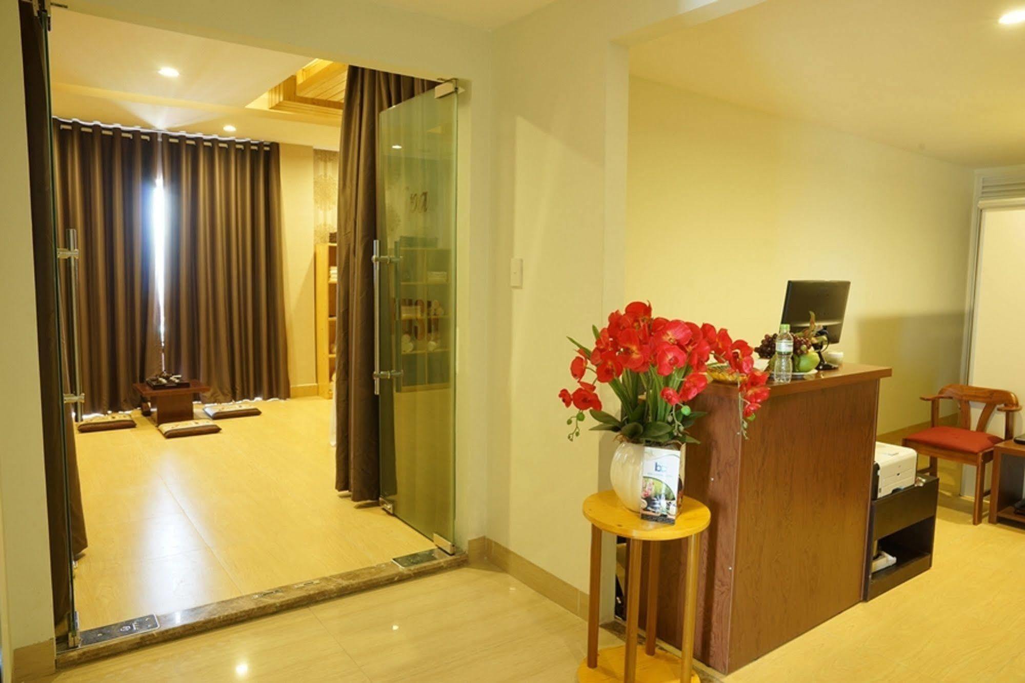 Bac Cuong Hotel Дананг Экстерьер фото