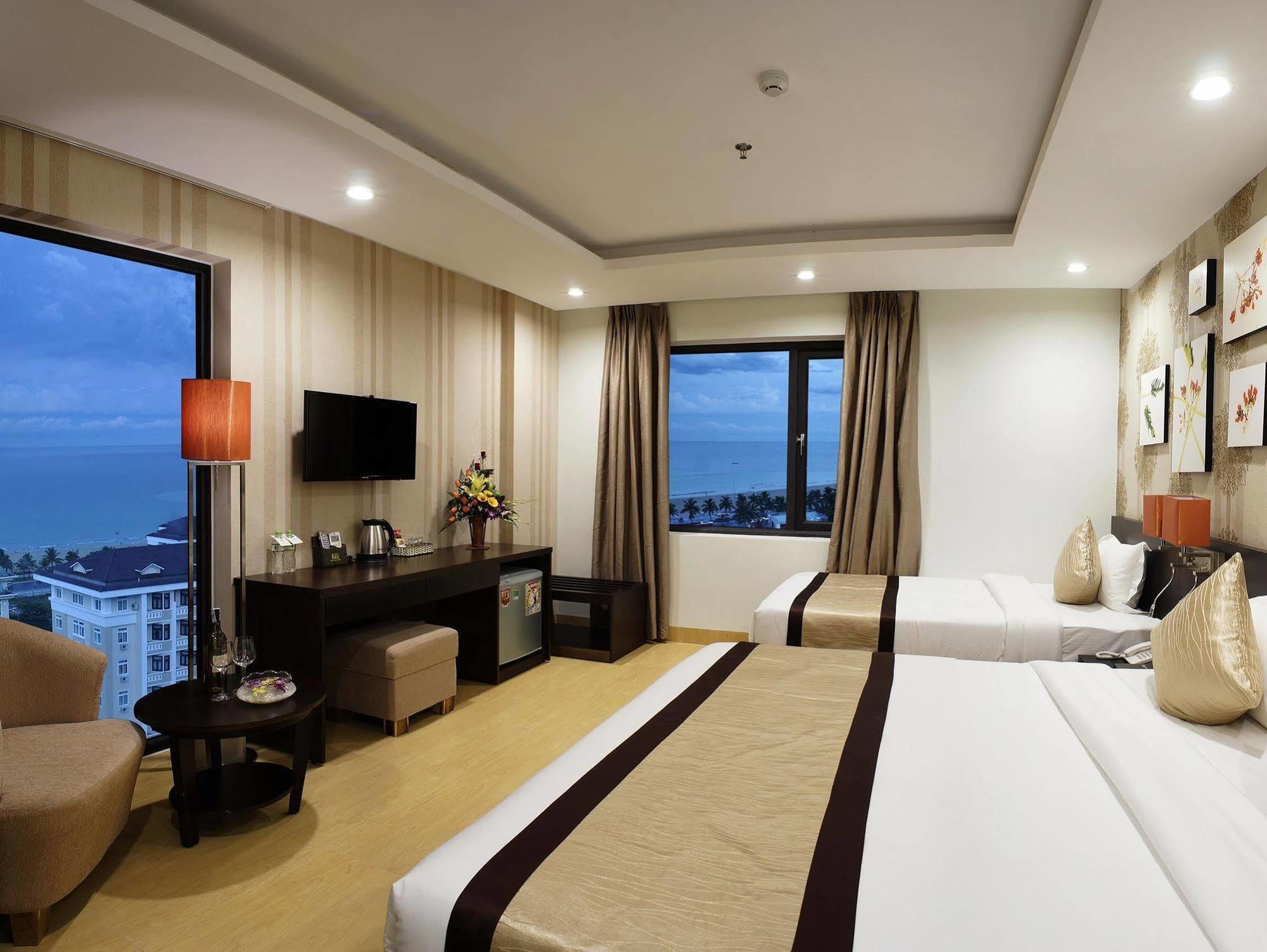 Bac Cuong Hotel Дананг Экстерьер фото