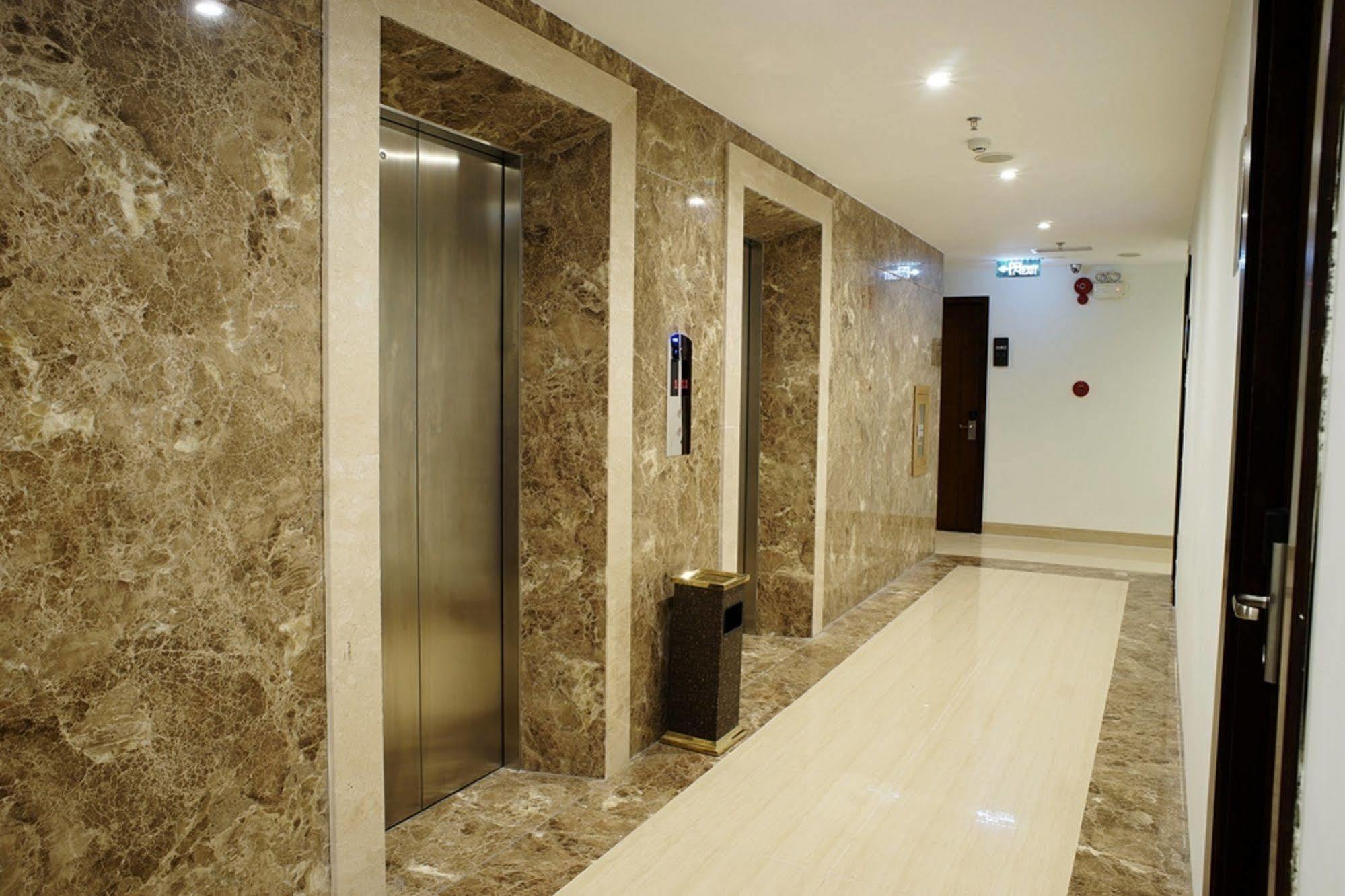 Bac Cuong Hotel Дананг Экстерьер фото
